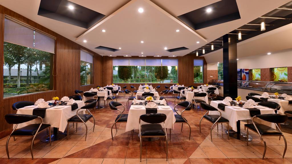 Shri Radha Brij Vasundhara Resort & Spa Govardhan Exterior photo