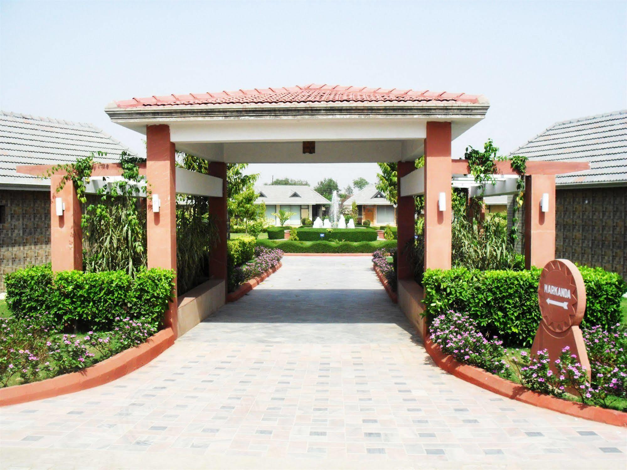 Shri Radha Brij Vasundhara Resort & Spa Govardhan Exterior photo