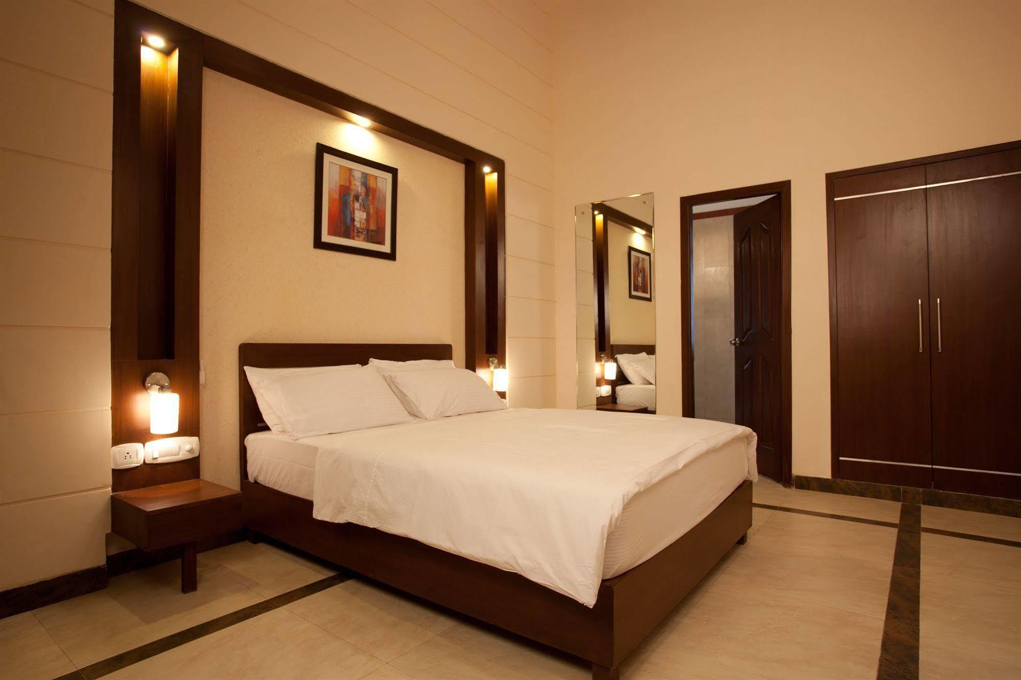 Shri Radha Brij Vasundhara Resort & Spa Govardhan Exterior photo