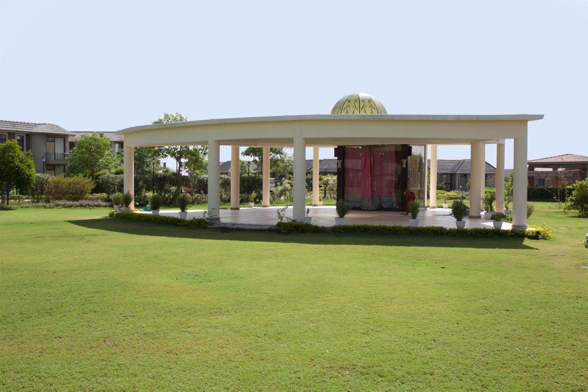 Shri Radha Brij Vasundhara Resort & Spa Govardhan Exterior photo
